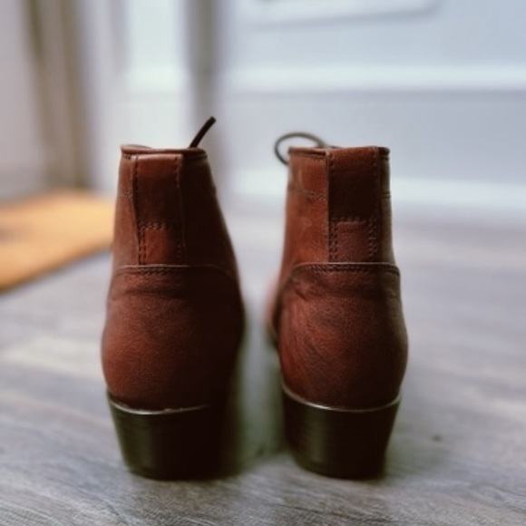 FRYE | Carson Lace Up Boots Women’s Size 6 NWOT - Picture 5 of 8